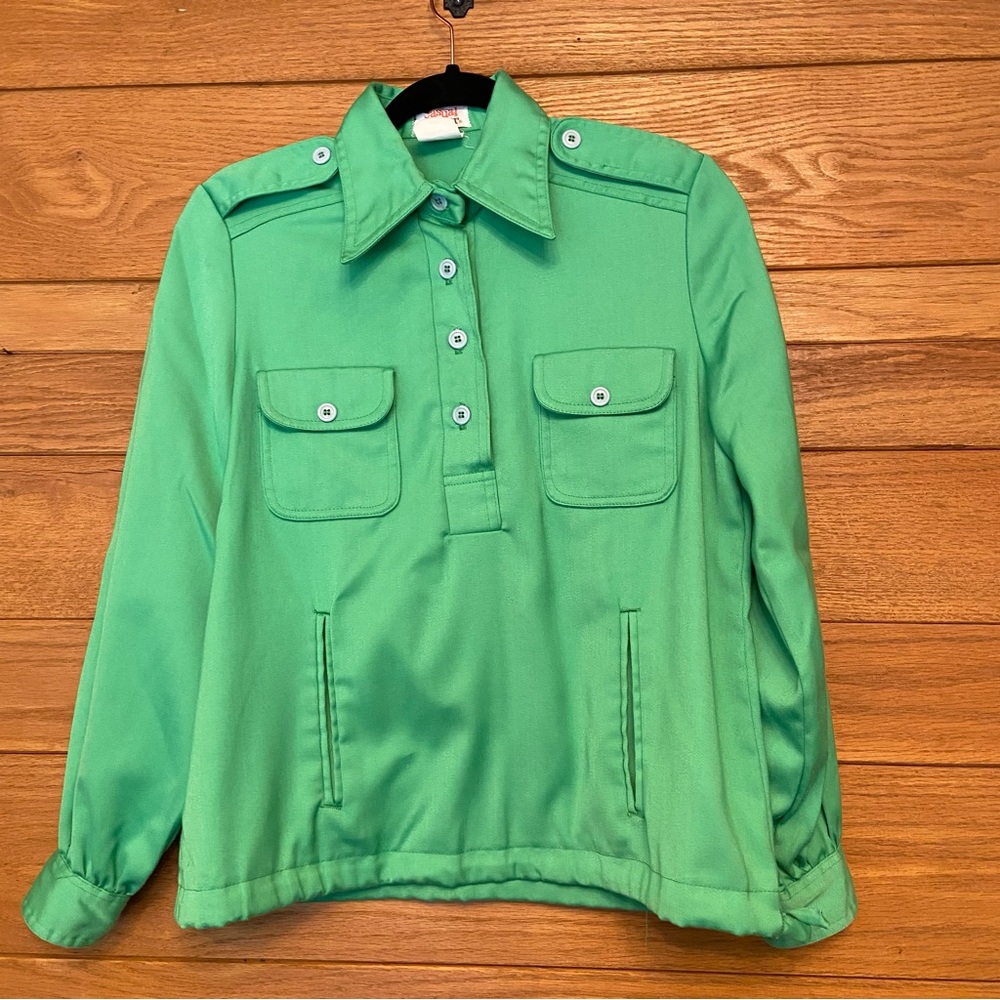 Vintage 70s Casual Corner green collared henley top